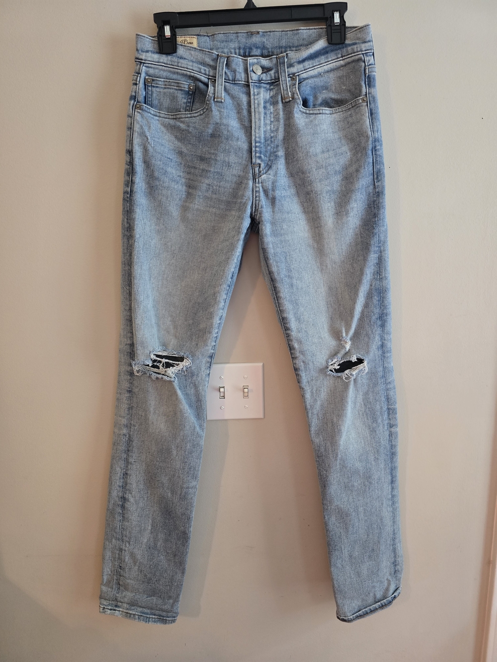 J Crew Men's Light Blue Distressed 770 Jeans